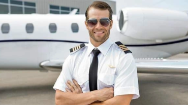 How to Become a Commercial Pilot in 2026 The Zero-to-Hero Blueprint